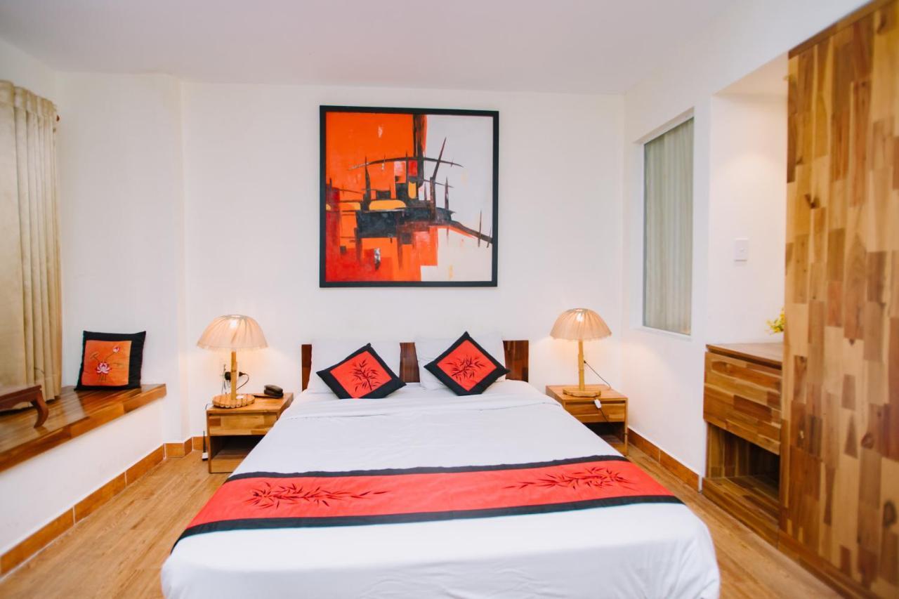 Canary Saigon Khách sạn